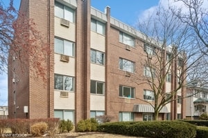 1136 Greenleaf Ave Unit 205, Wilmette, IL